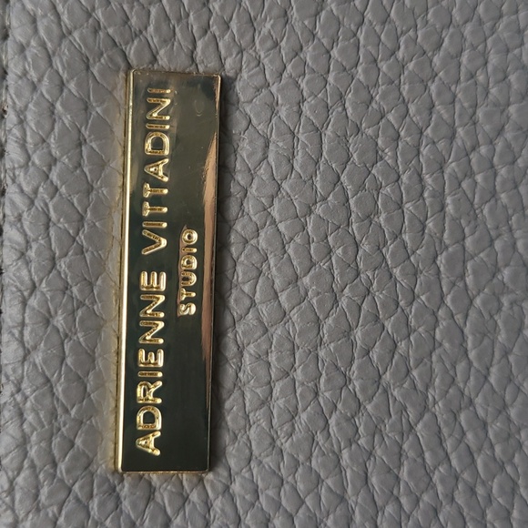 Adrienne Vittadini studio wristlet wallet EUC - Picture 7 of 7